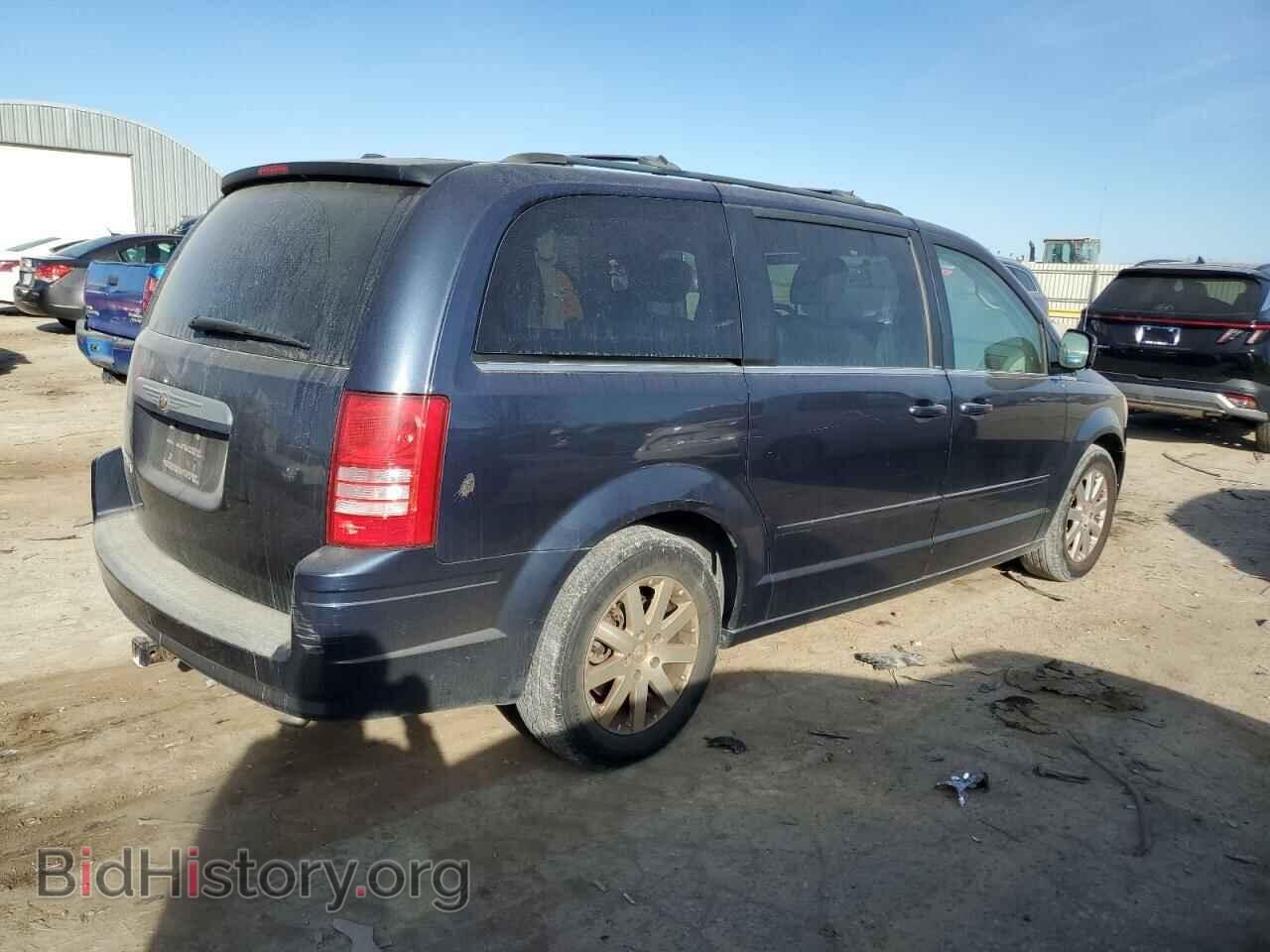 2008 CHRYSLER MINIVAN - VIN: 2A8HR54P28R648317 - Фото 3