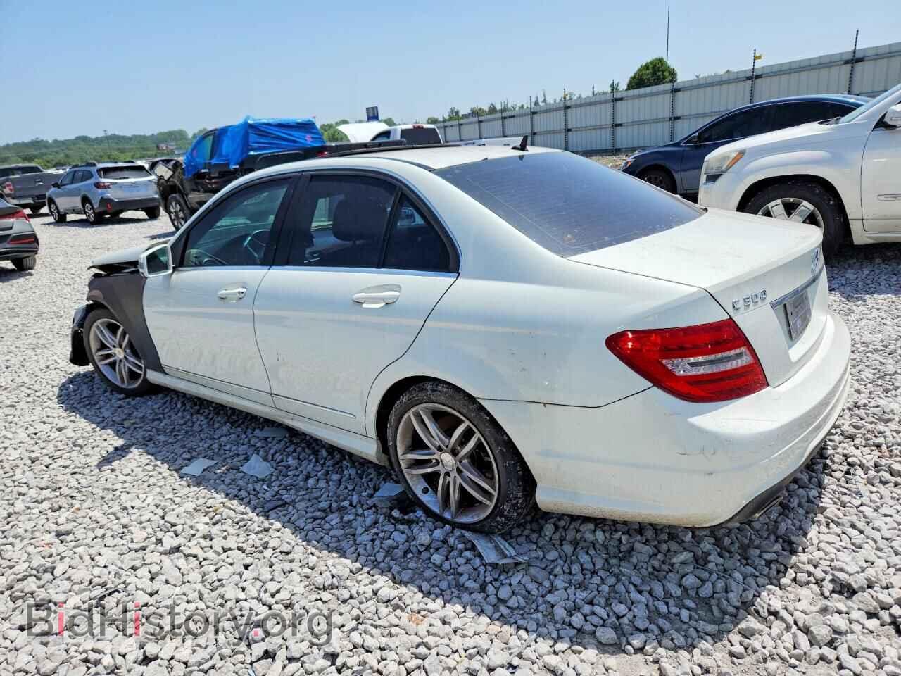 2012 MERCEDES-BENZ C-CLASS - VIN: WDDGF8BB2CR239520 - Фото 2
