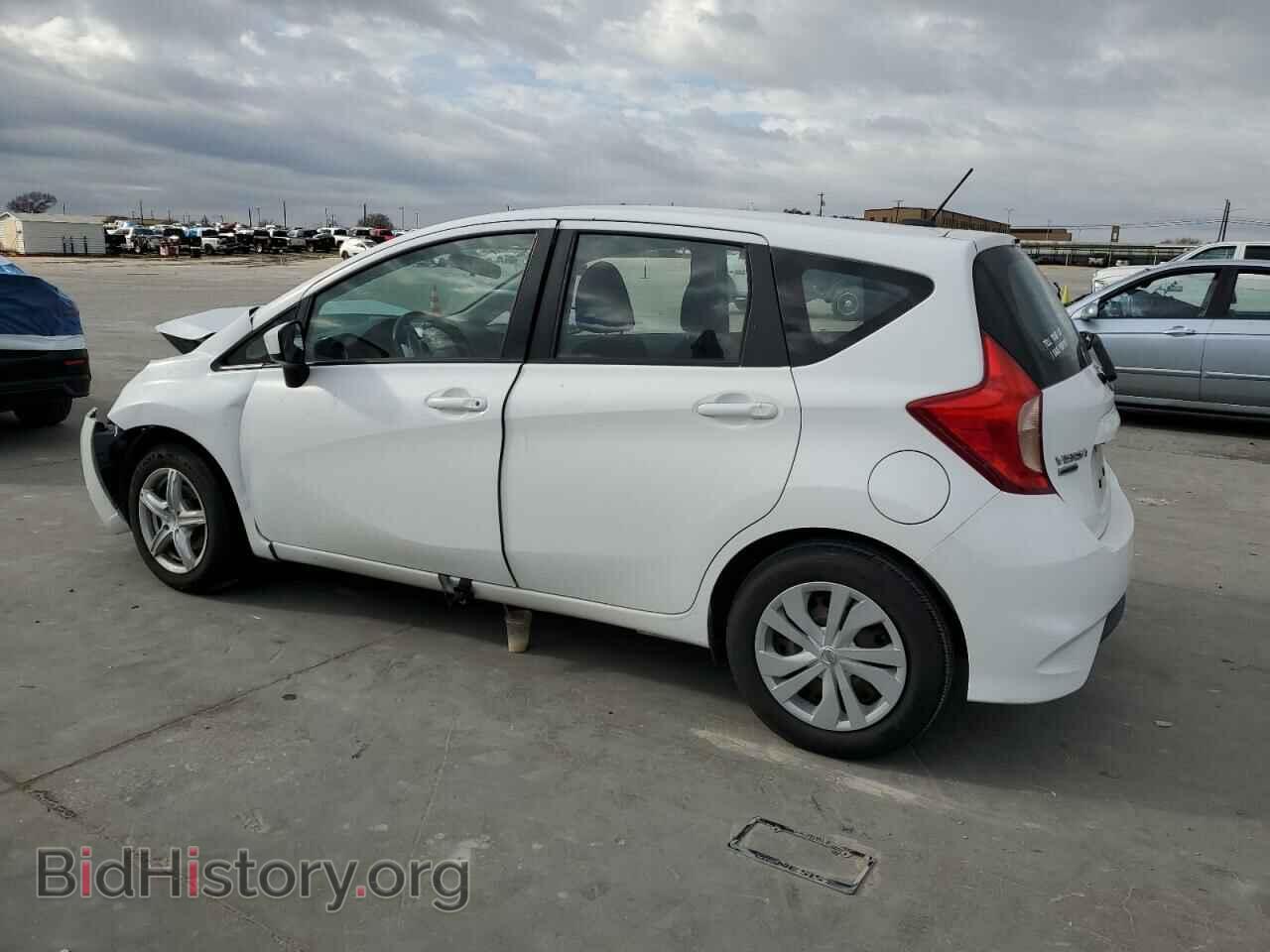 2017 NISSAN VERSA - VIN: 3N1CE2CPXHL374698 - Фото 2
