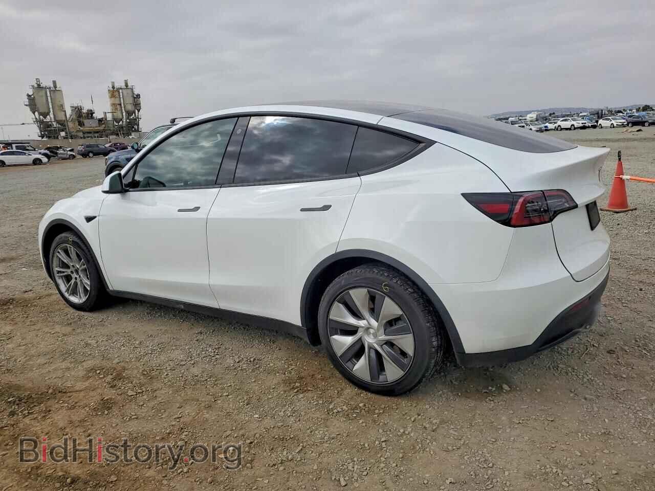 2023 TESLA MODEL Y - VIN: 7SAYGDEE0PF611963 - Photo 2