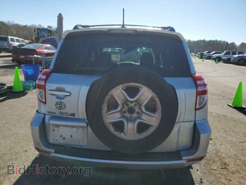 2010 Toyota RAV4 (VIN JTMZF4DVXAD023590) — фото 6 из 14