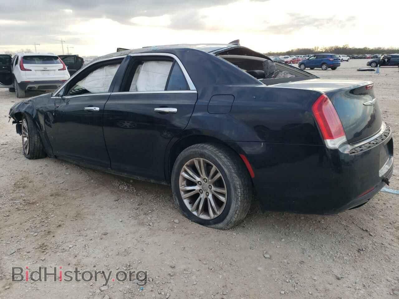 2017 CHRYSLER 300 - VIN: 2C3CCAEG3HH565144 - Фото 2