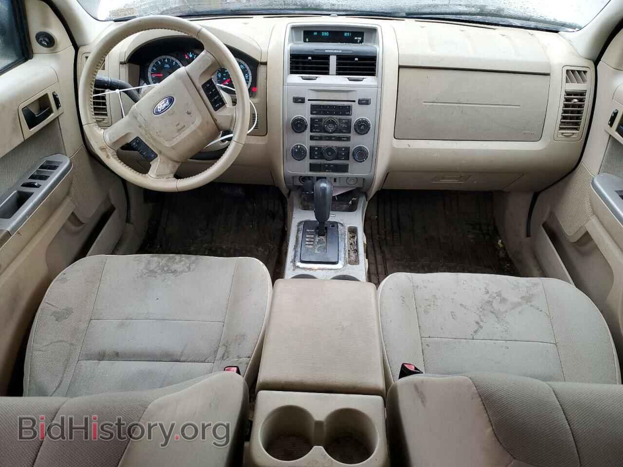 2011 FORD ESCAPE - VIN: 1FMCU0D72BKC15844 - Фото 8