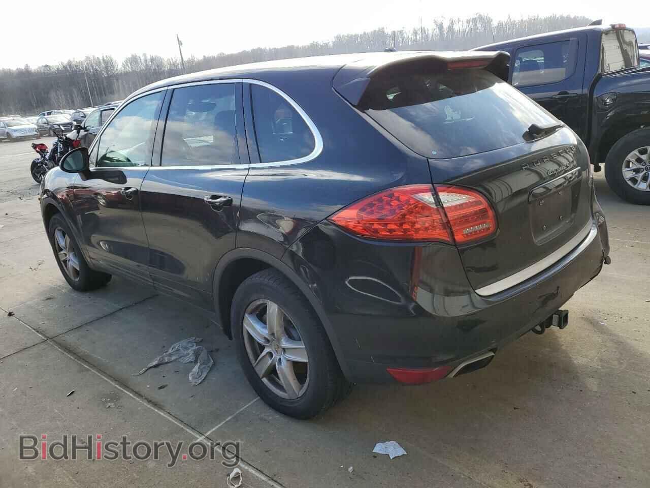 2011 PORSCHE CAYENNE - VIN: WP1AB2A21BLA42087 - Photo 2