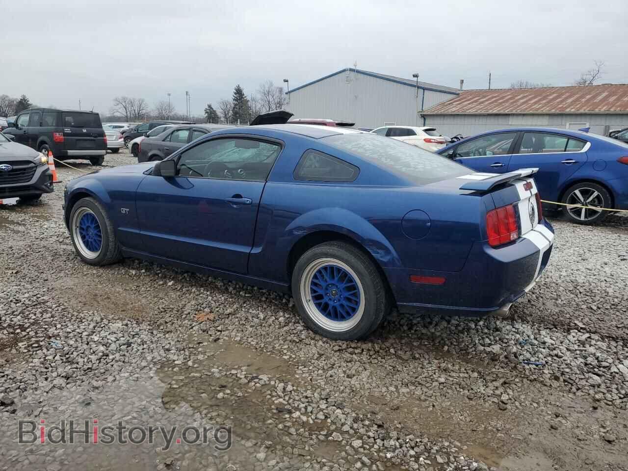 2008 FORD MUSTANG - VIN: 1ZVHT82H585166375 - Фото 2