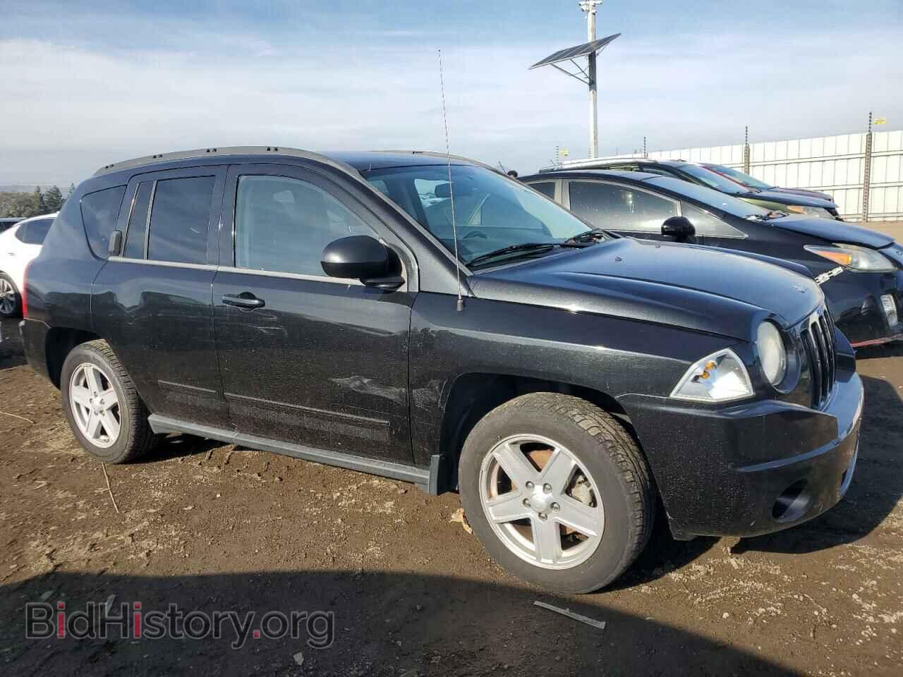 2010 JEEP COMPASS - VIN: 1J4NT4FB9AD506332 - Фото 4
