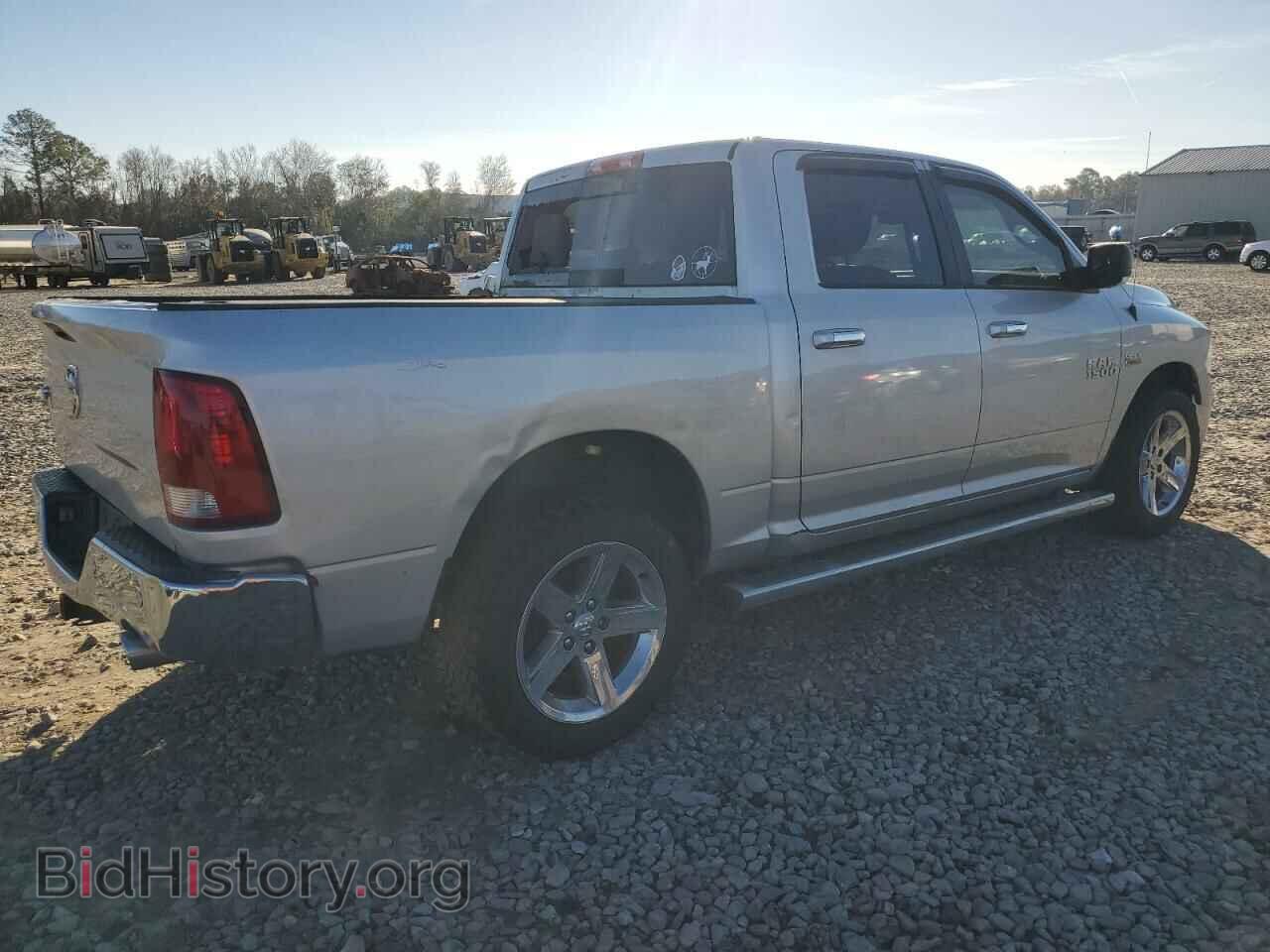 2017 RAM 1500 - VIN: 3C6RR6LT3HG776983 - Фото 3