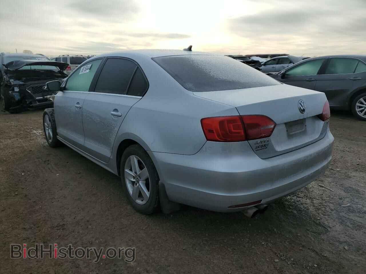 2014 VOLKSWAGEN JETTA - VIN: 3VW3L7AJ3EM435469 - Фото 2