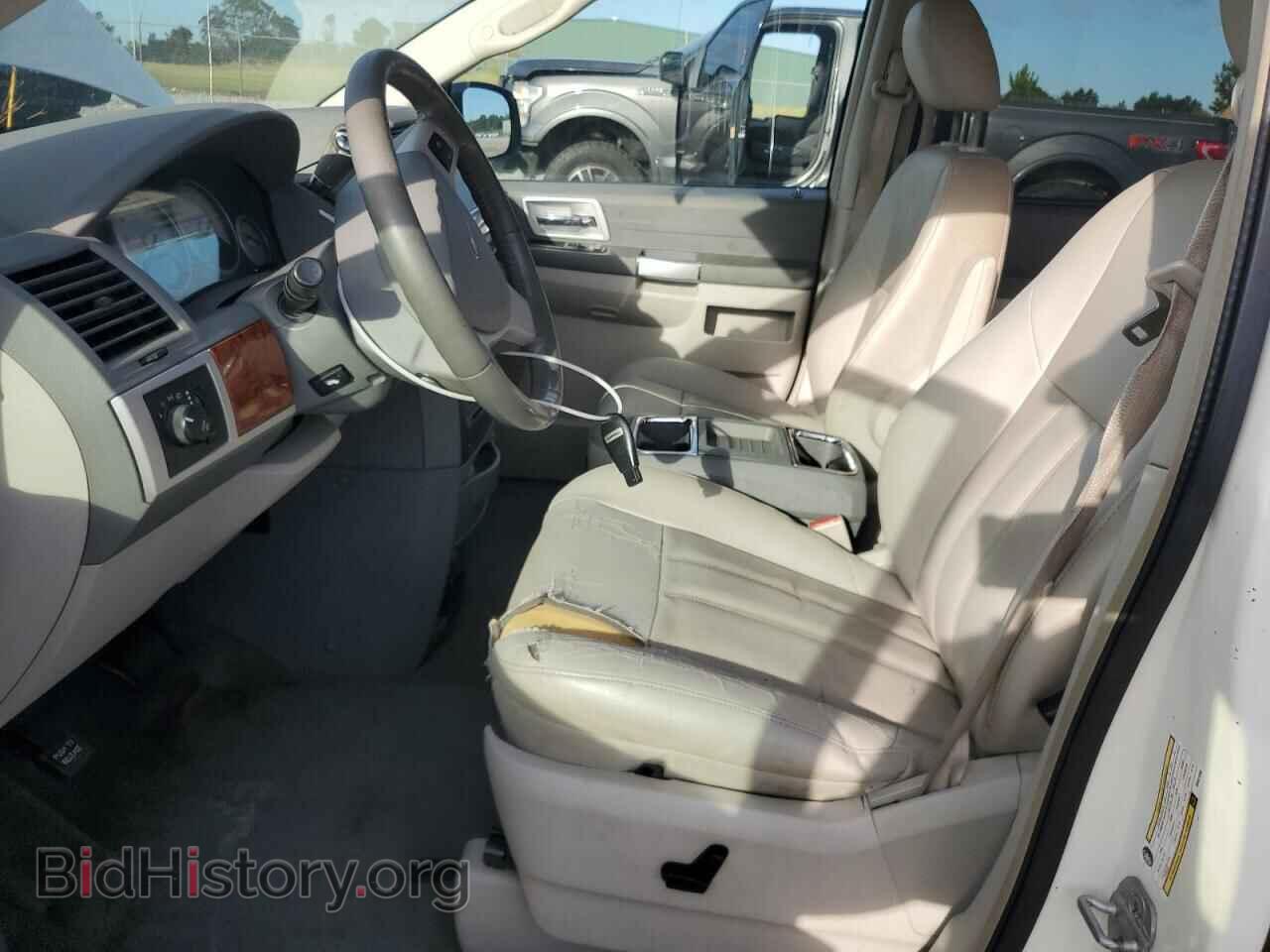 2008 CHRYSLER MINIVAN - VIN: 2A8HR54P98R681296 - Фото 7