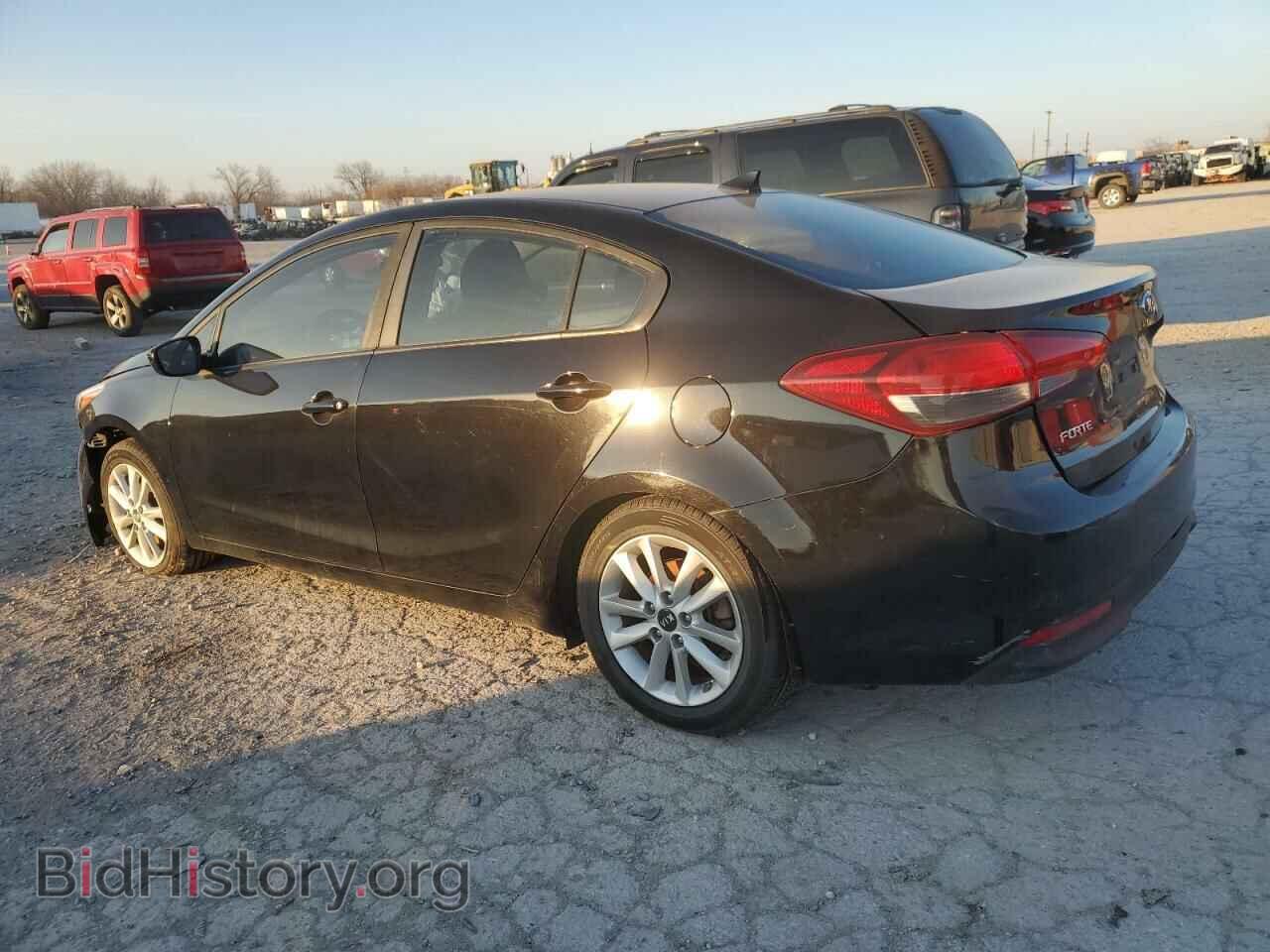 2017 KIA FORTE - VIN: 3KPFL4A79HE131855 - Фото 2