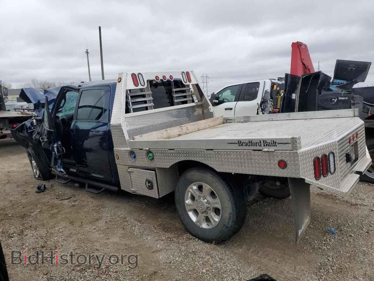 2023 RAM 3500 - VIN: 3C63R3HLXPG522196 - Фото 2