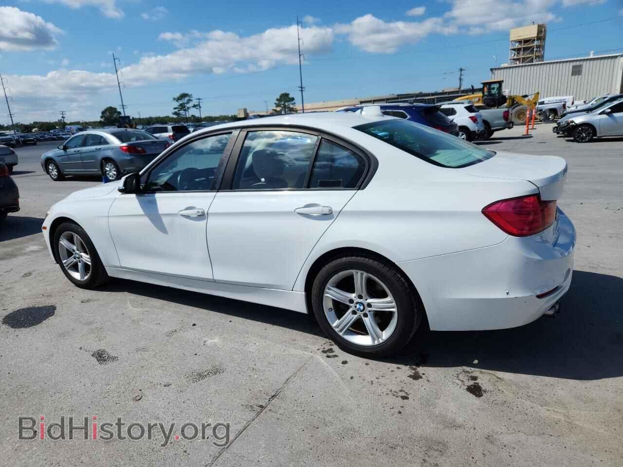 2012 BMW 3 SERIES - VIN: WBA3A5C54CF258132 - Фото 2