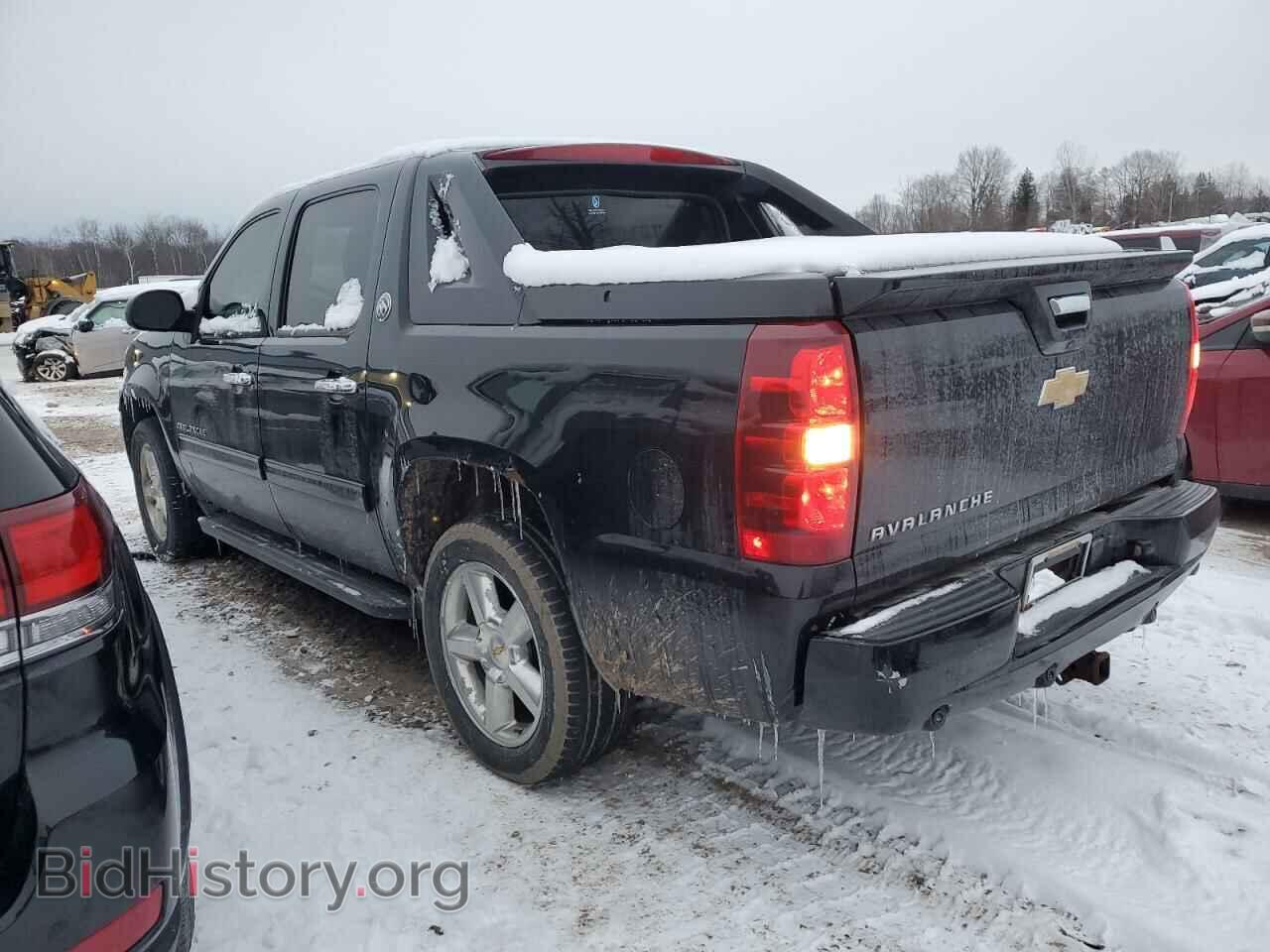 2013 CHEVROLET AVALANCHE - VIN: 3GNTKFE76DG293637 - Фото 2