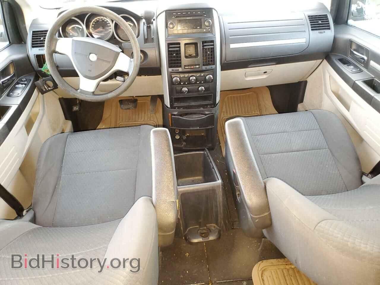 2010 DODGE All Models - VIN: 2D4RN4DE5AR259809 - Photo 8