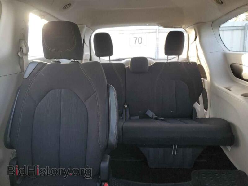 2017 Chrysler PACIFICA (VIN 2C4RC1CG6HR703701) — photo 10 of 13