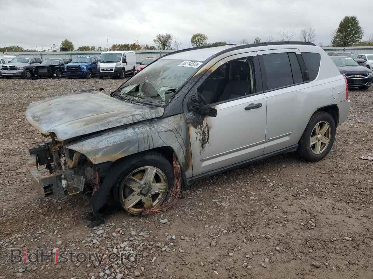 Photo 1J8FF47WX8D613203 - JEEP COMPASS 2008