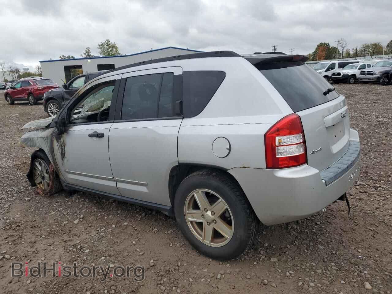 2008 JEEP COMPASS - VIN: 1J8FF47WX8D613203 - Фото 2