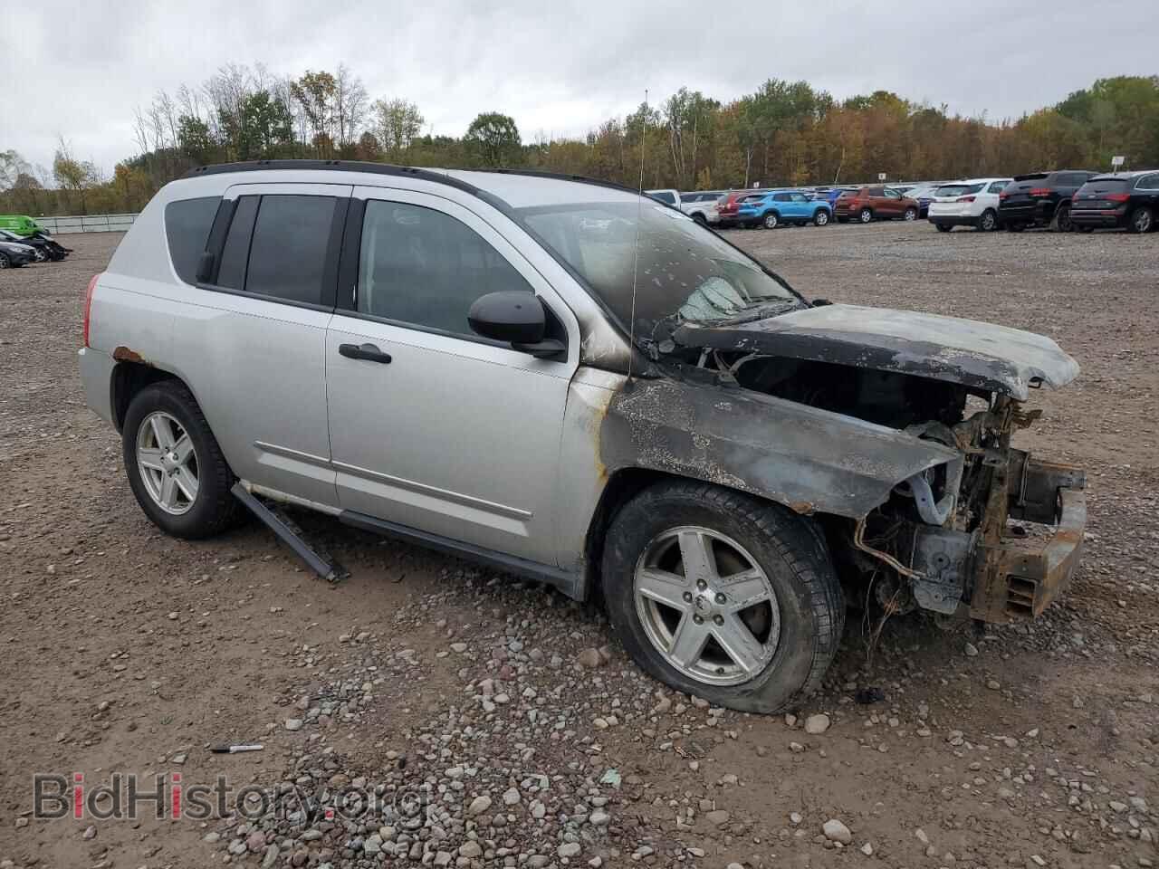 2008 JEEP COMPASS - VIN: 1J8FF47WX8D613203 - Фото 4