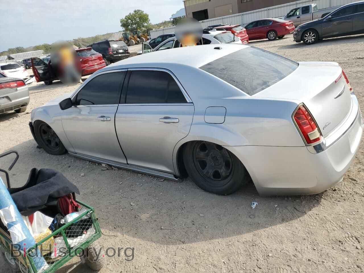 2012 CHRYSLER 300 - VIN: 2C3CCAAG7CH256355 - Photo 2