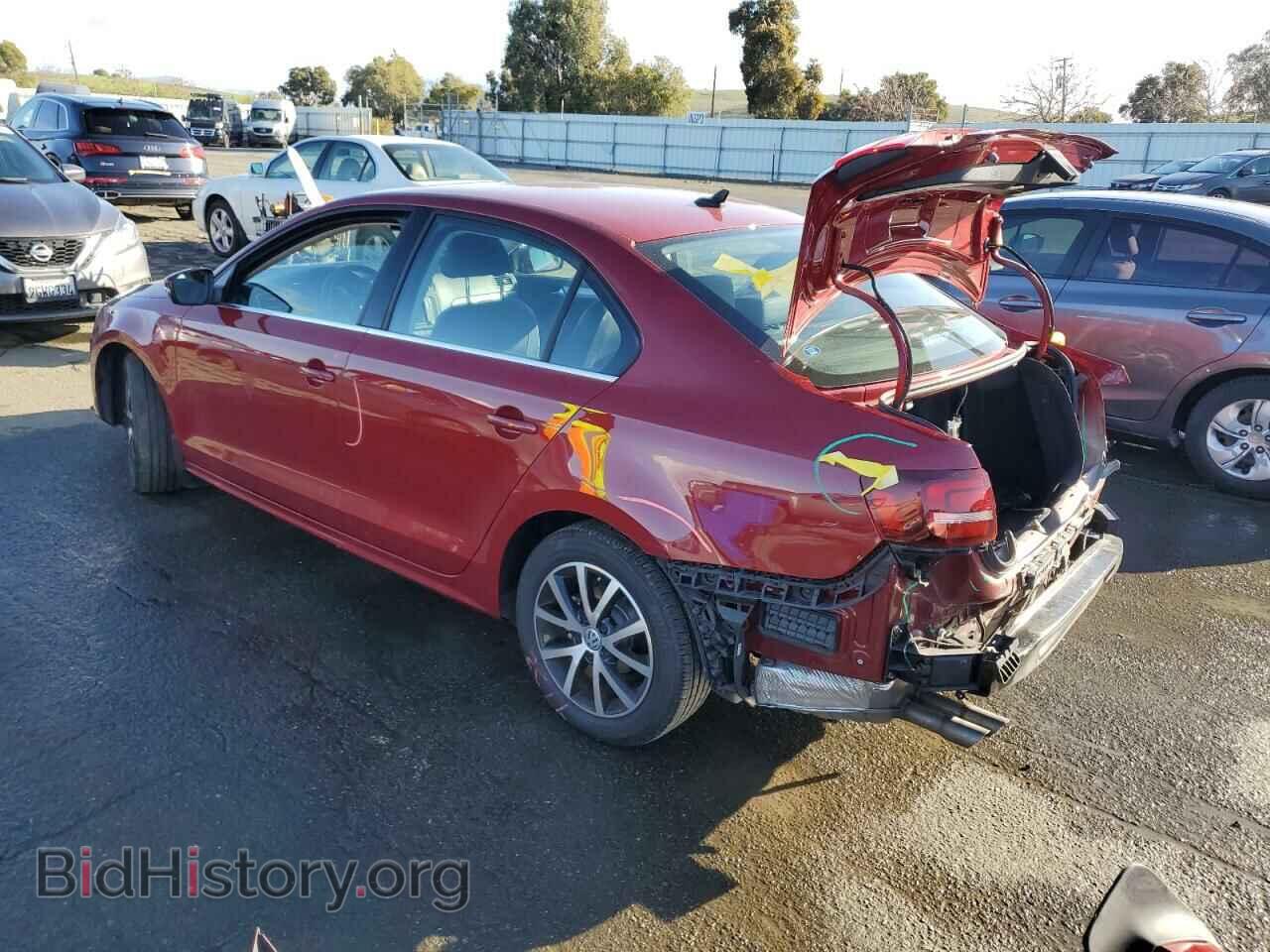 2018 VOLKSWAGEN JETTA - VIN: 3VWDB7AJ6JM220136 - Фото 2