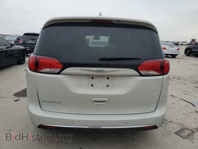 2019 Chrysler PACIFICA (VIN 2C4RC1FG0KR741444) — photo 6 of 13