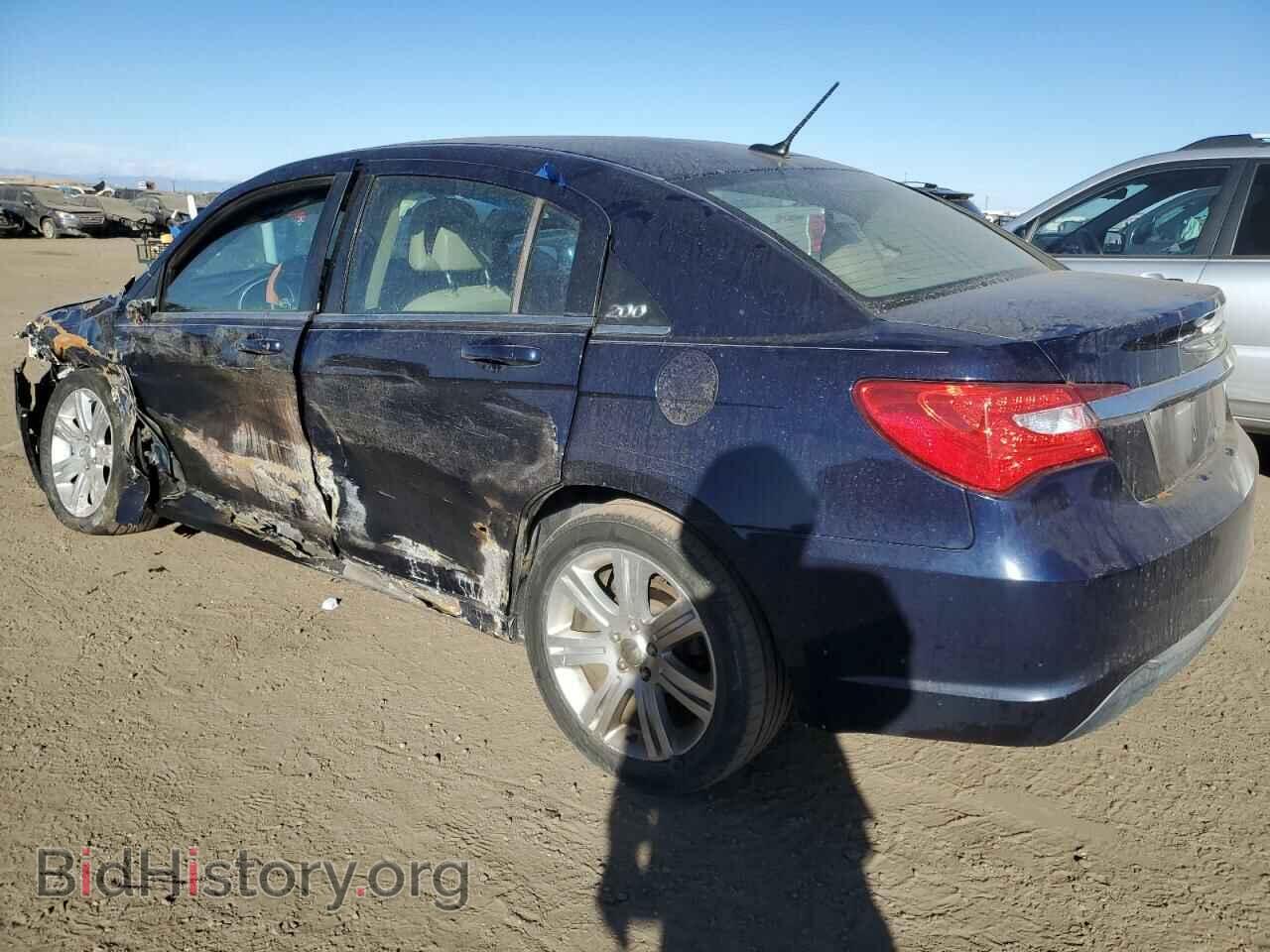 2013 CHRYSLER 200 - VIN: 1C3CCBBBXDN595189 - Фото 2