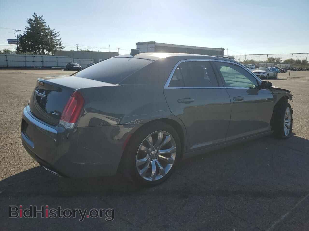 2019 CHRYSLER 300 - VIN: 2C3CCAAG1KH601538 - Фото 3