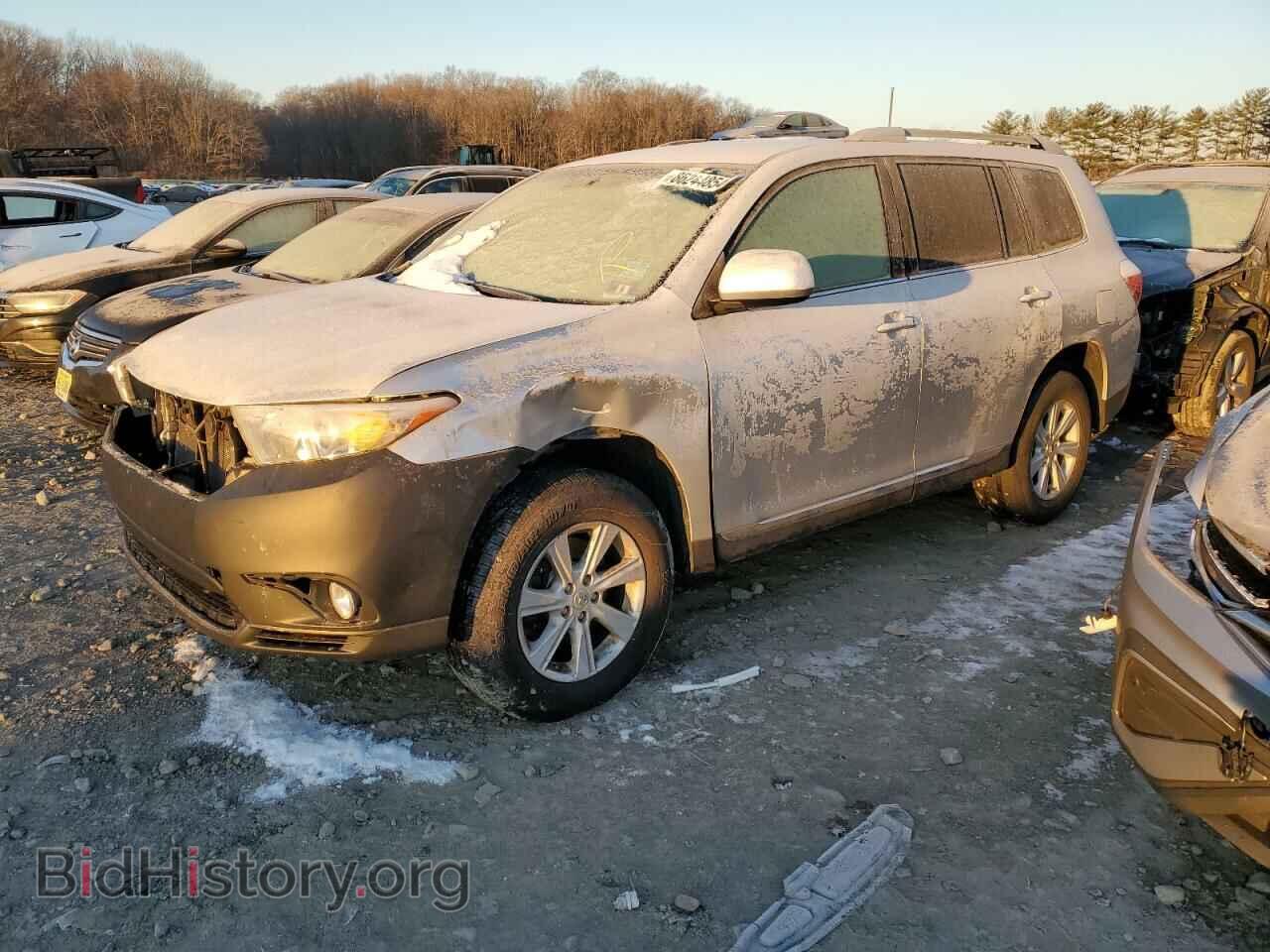 Фотография 5TDBK3EH2CS153323 - TOYOTA HIGHLANDER 2012