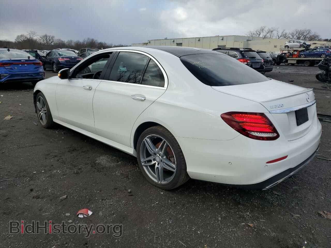 2017 MERCEDES-BENZ E-CLASS - VIN: WDDZF4KB0HA208712 - Фото 2