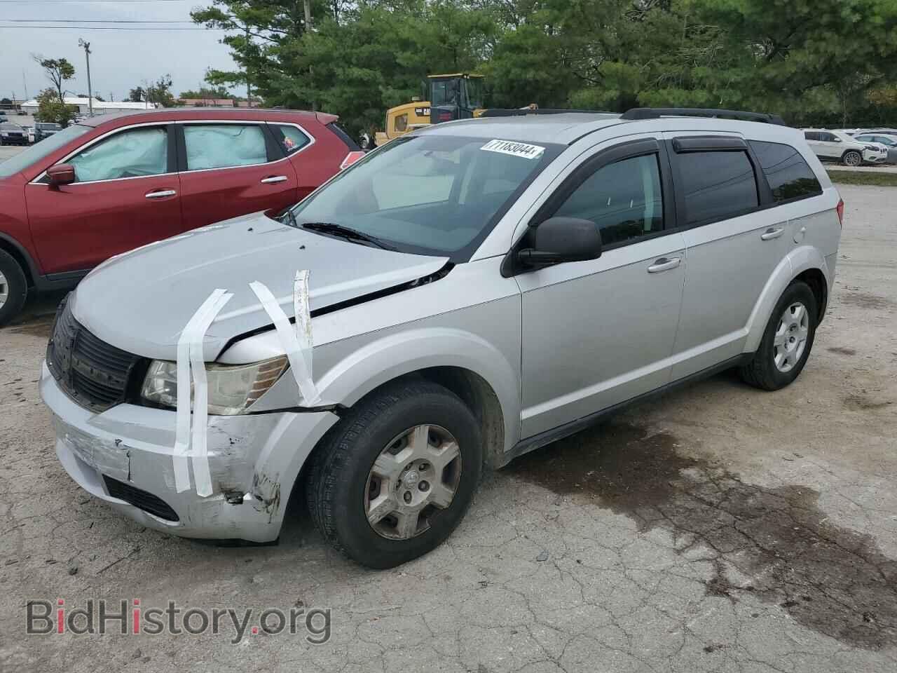 Фотография 3D4PG4FBXAT202085 - DODGE JOURNEY 2010