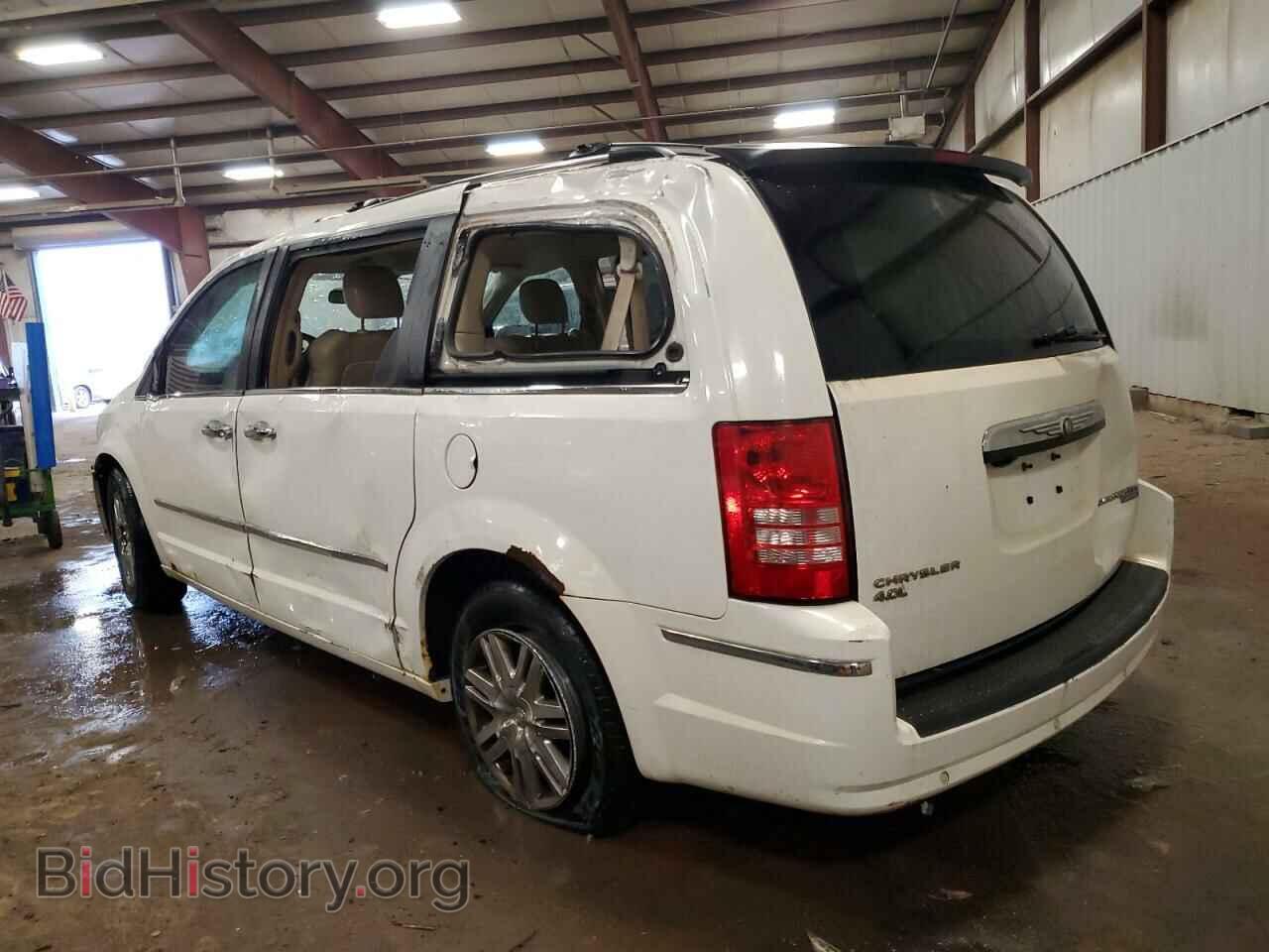 2010 CHRYSLER MINIVAN - VIN: 2A4RR6DX6AR133354 - Фото 2
