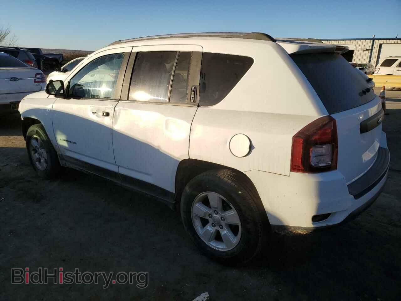 2014 JEEP COMPASS - VIN: 1C4NJCBA0ED585558 - Фото 2