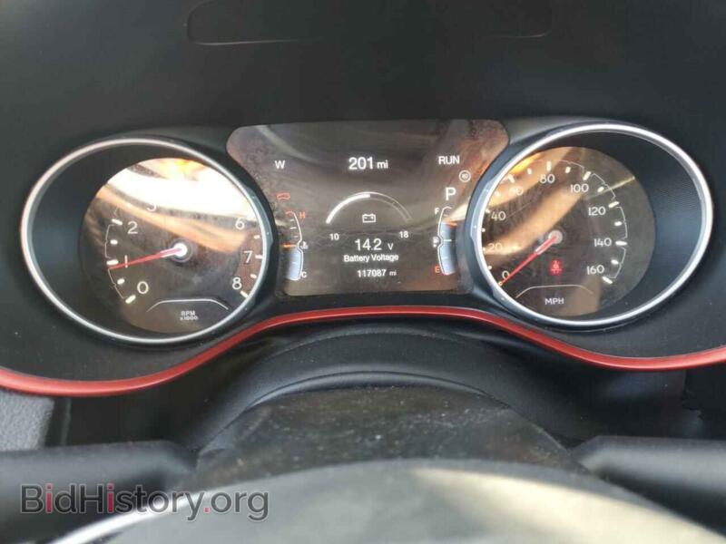 2020 Jeep COMPASS (VIN 3C4NJDDB6LT189539) — фото 9 из 13