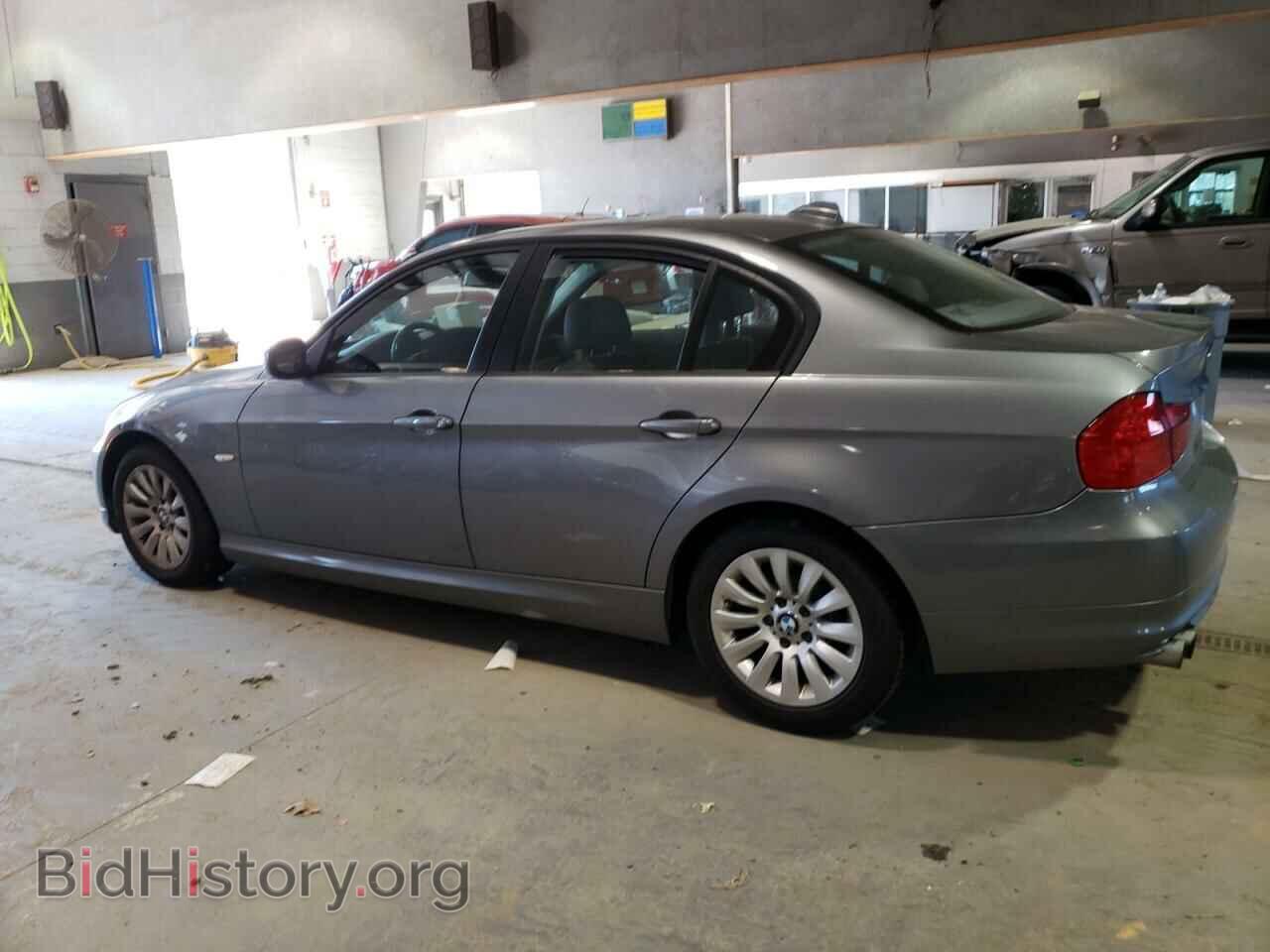 2009 BMW 3 SERIES - VIN: WBAPH735X9A173245 - Фото 2