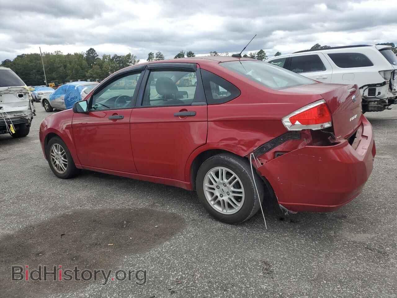2011 FORD FOCUS - VIN: 1FAHP3FN3BW120447 - Фото 2
