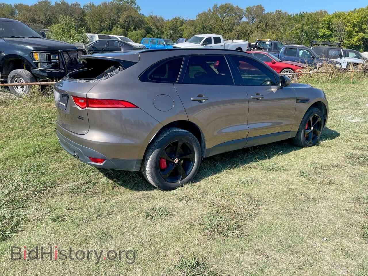 2017 JAGUAR F-PACE - VIN: SADCJ2BVXHA886918 - Фото 4
