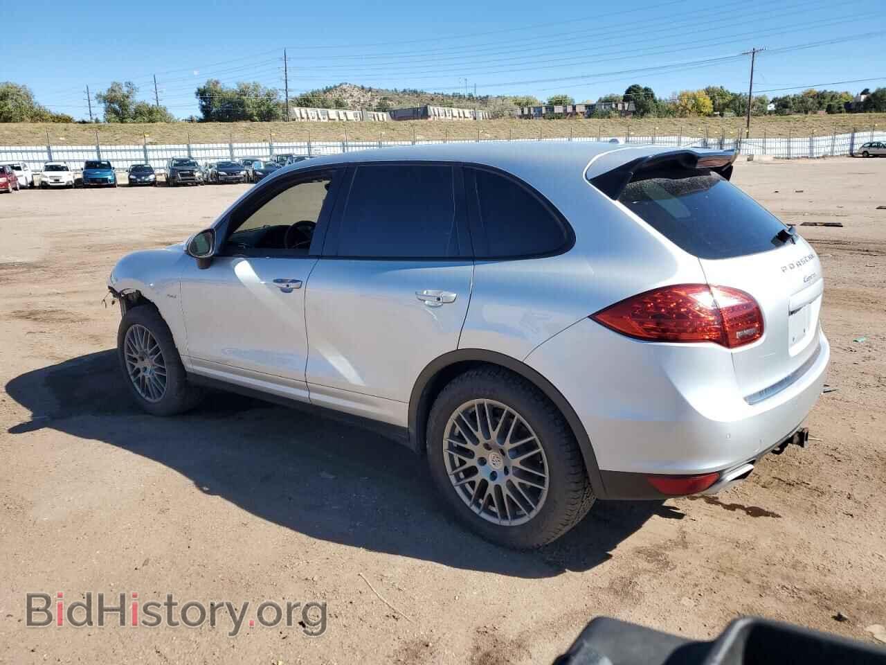 2014 PORSCHE CAYENNE - VIN: WP1AF2A23ELA38325 - Photo 2