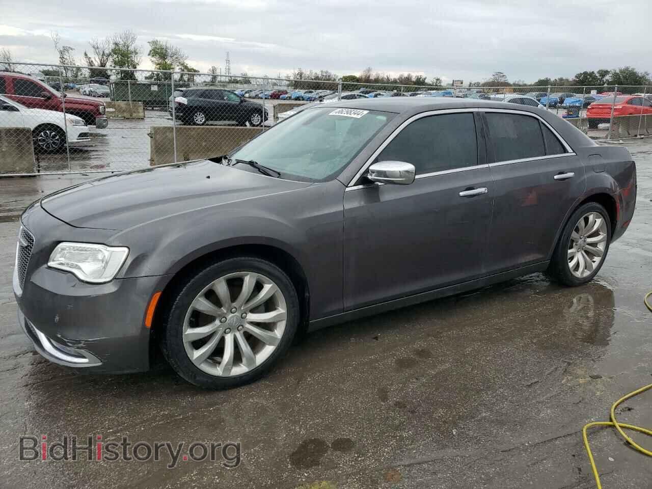 Фотография 2C3CCAEG2JH129889 - CHRYSLER 300 2018