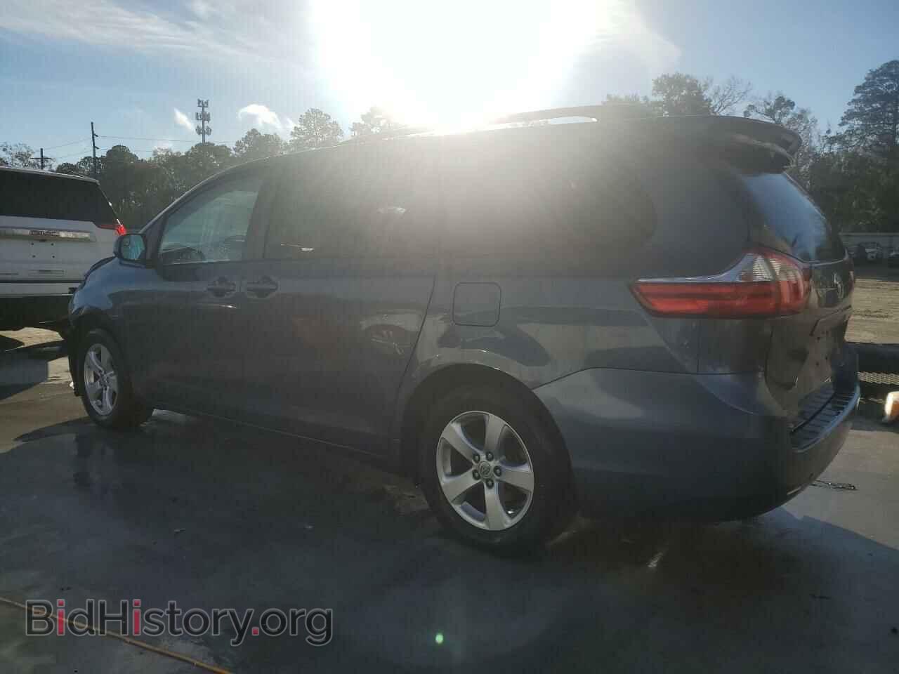 2017 TOYOTA All Models - VIN: 5TDKZ3DC8HS802275 - Фото 2