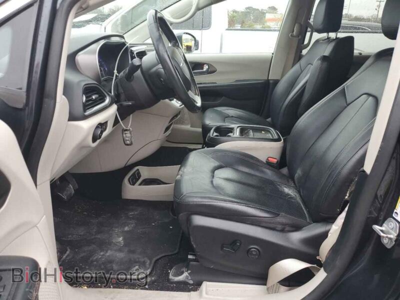2020 Chrysler PACIFICA (VIN 2C4RC1BG7LR269153) — photo 7 of 13