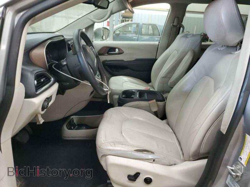 2017 Chrysler PACIFICA (VIN 2C4RC1BG1HR534334) — photo 7 of 13