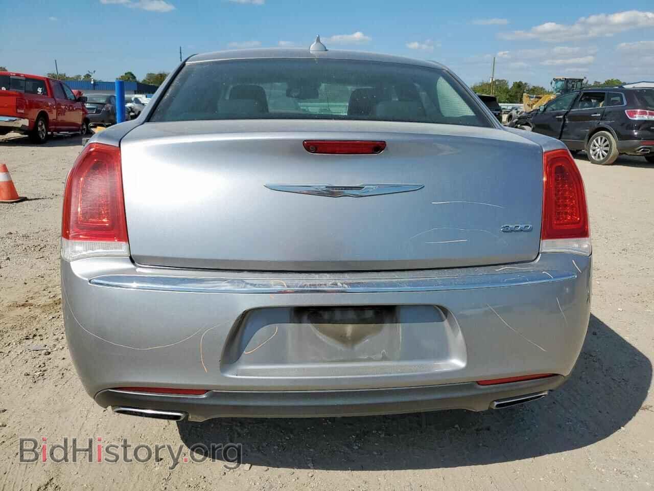 2016 CHRYSLER 300 - VIN: 2C3CCAAG2GH348950 - Фото 6