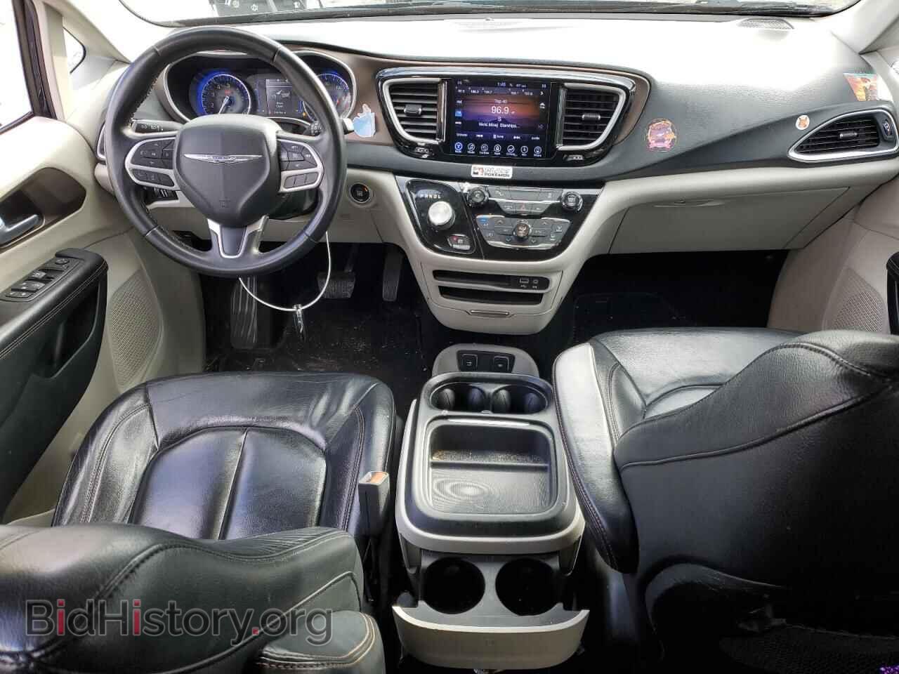 2017 CHRYSLER PACIFICA - VIN: 2C4RC1BG3HR524775 - Photo 8
