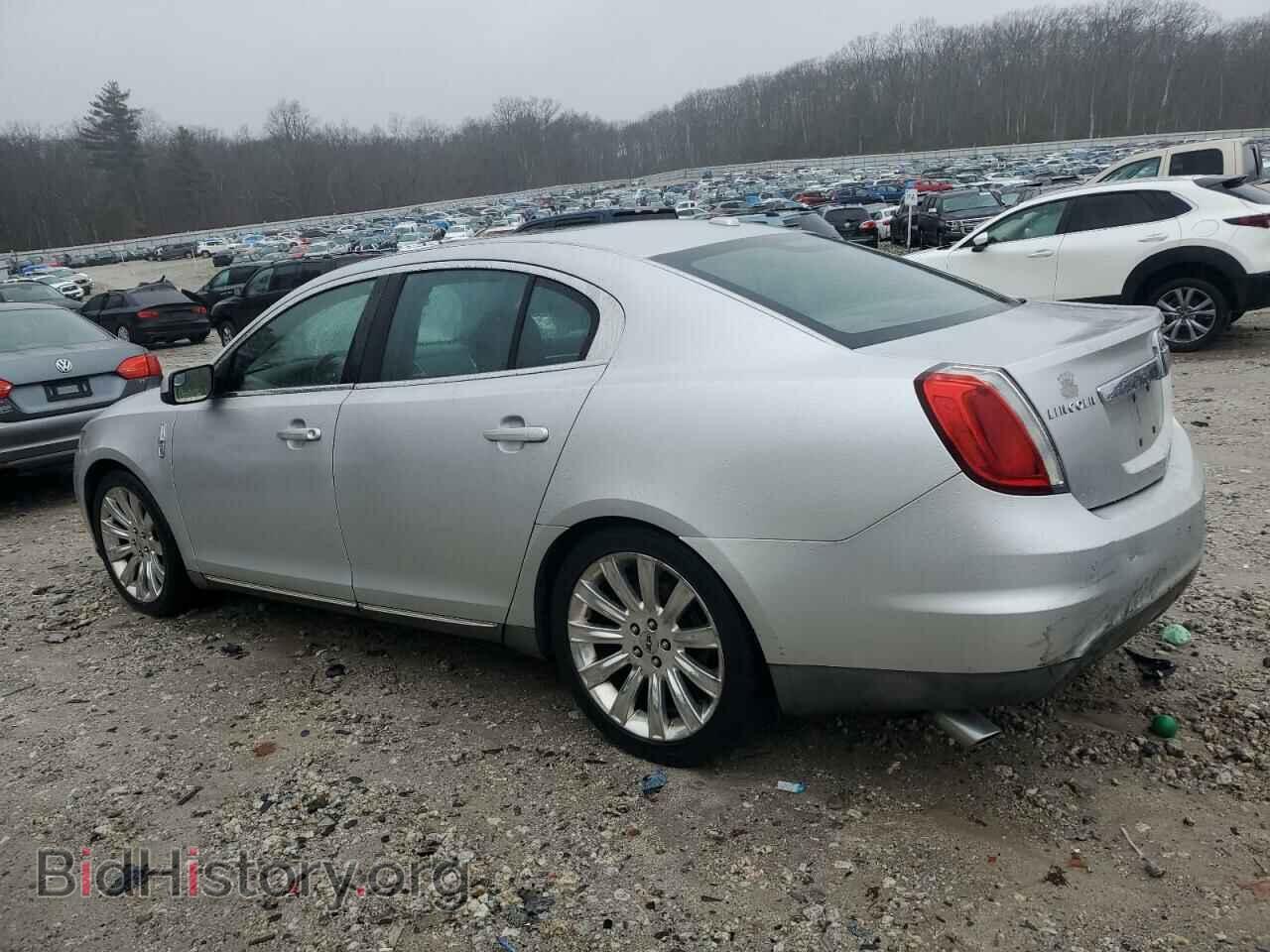 2011 LINCOLN MKS - VIN: 1LNHL9DR8BG615232 - Фото 2