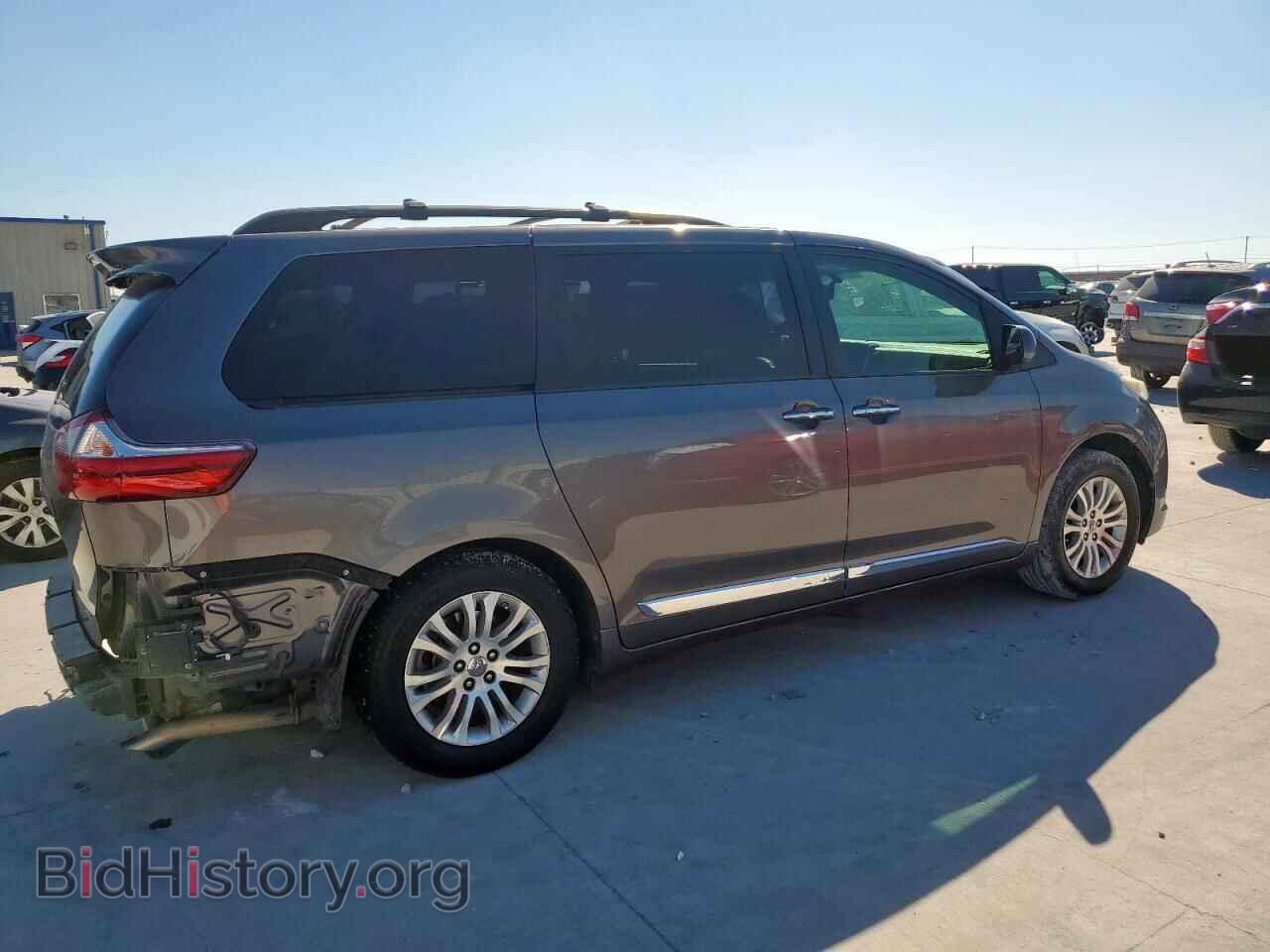 2017 TOYOTA All Models - VIN: 5TDYZ3DC7HS893002 - Фото 3