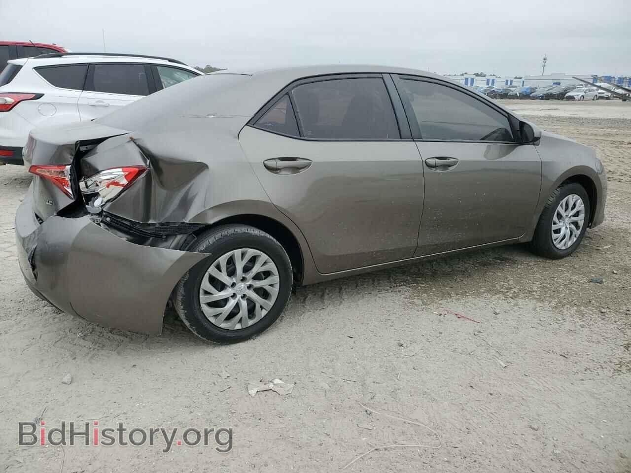 2018 TOYOTA COROLLA - VIN: 2T1BURHEXJC105573 - Фото 3