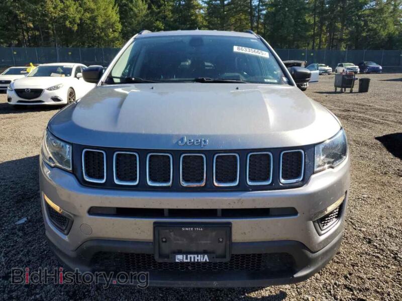 2020 Jeep COMPASS (VIN 3C4NJDAB5LT107045) — photo 5 of 13