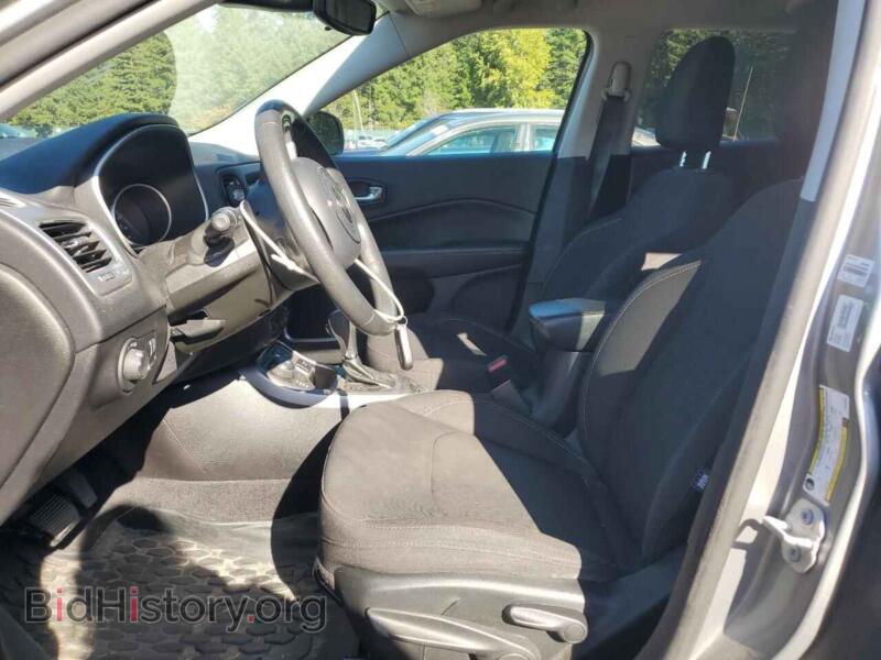 2020 Jeep COMPASS (VIN 3C4NJDAB5LT107045) — photo 7 of 13