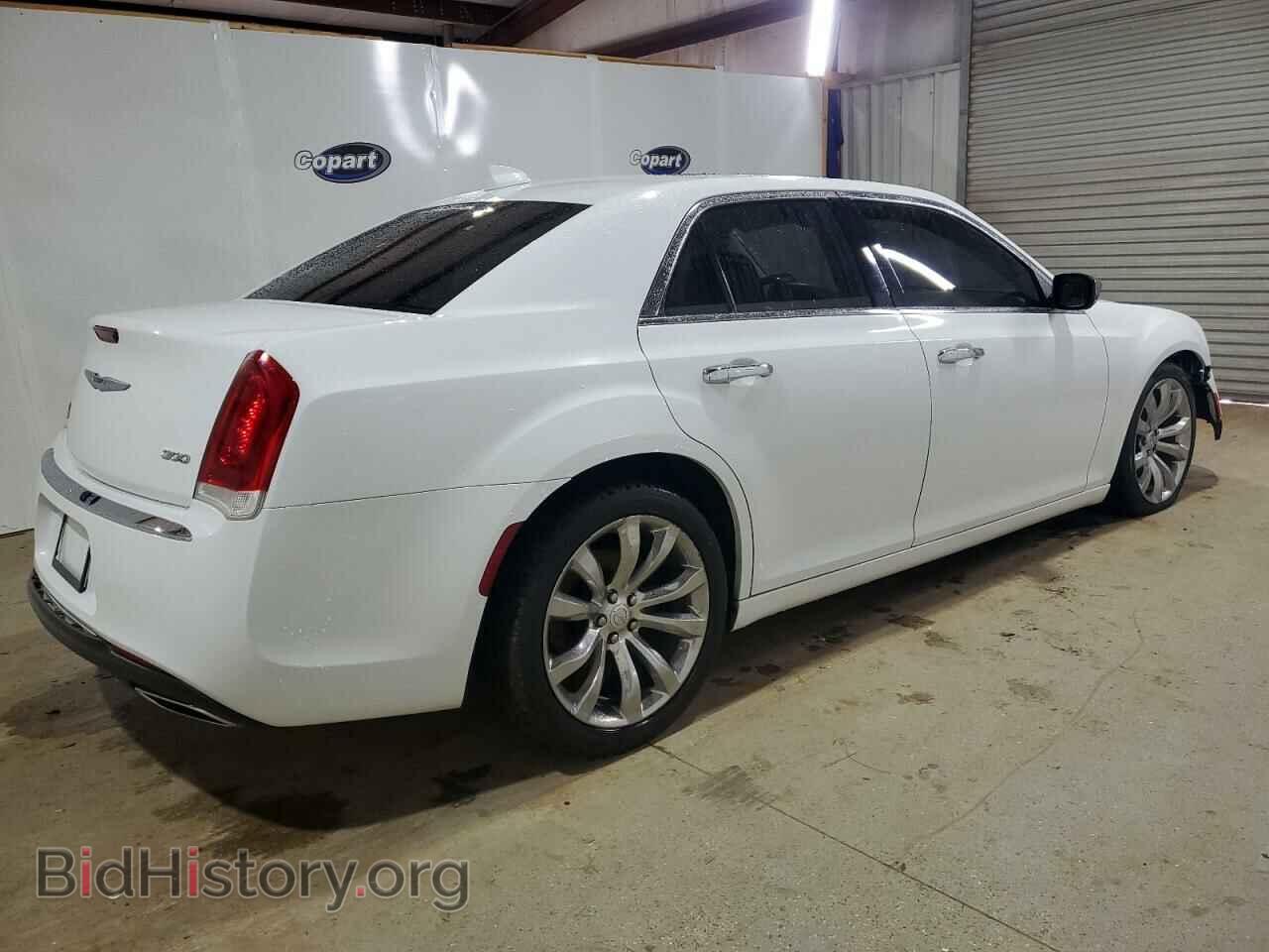 2019 CHRYSLER 300 - VIN: 2C3CCAEG7KH555577 - Фото 3