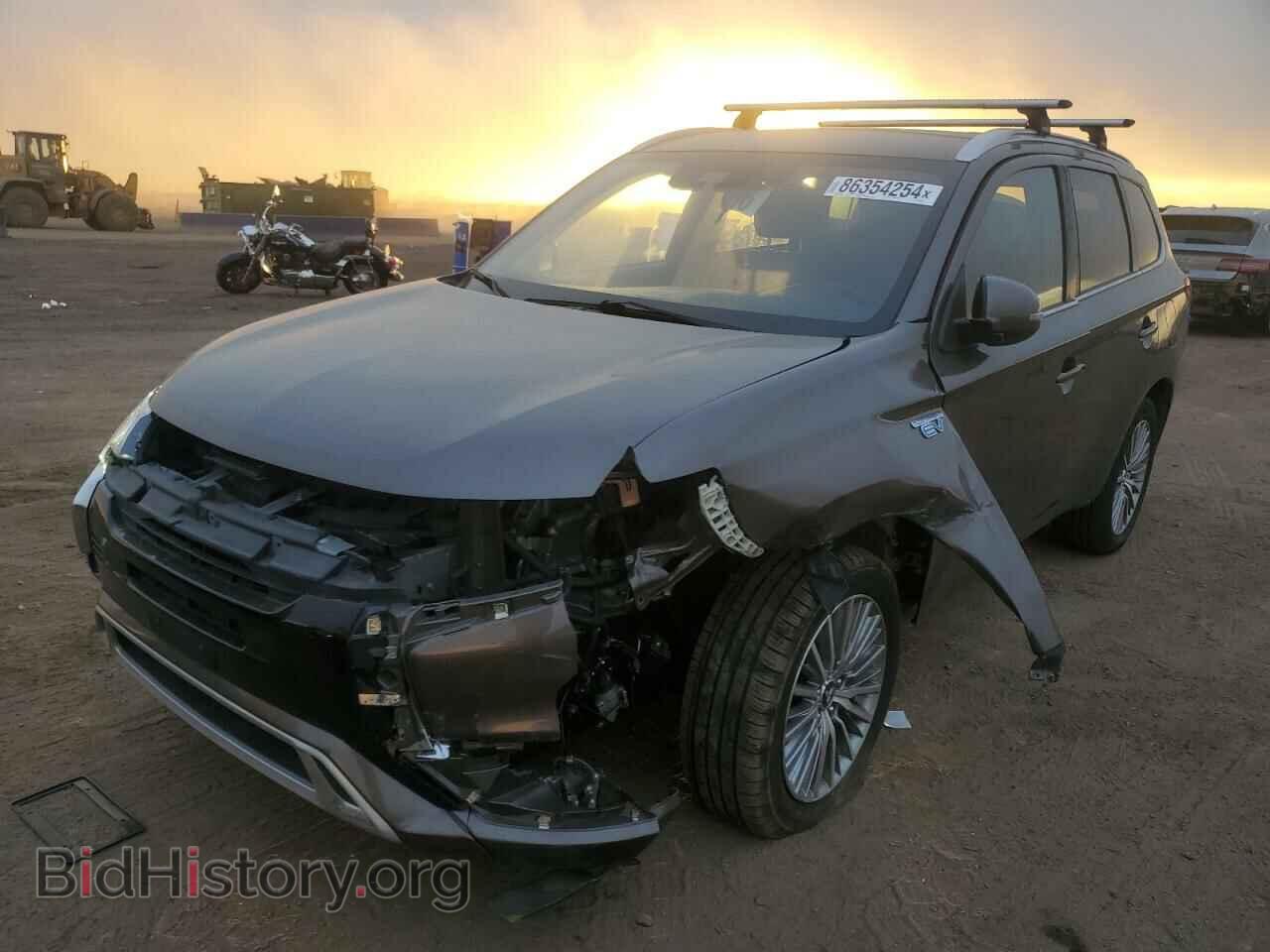 Photo JA4J24A52LZ009924 - MITSUBISHI OUTLANDER 2020